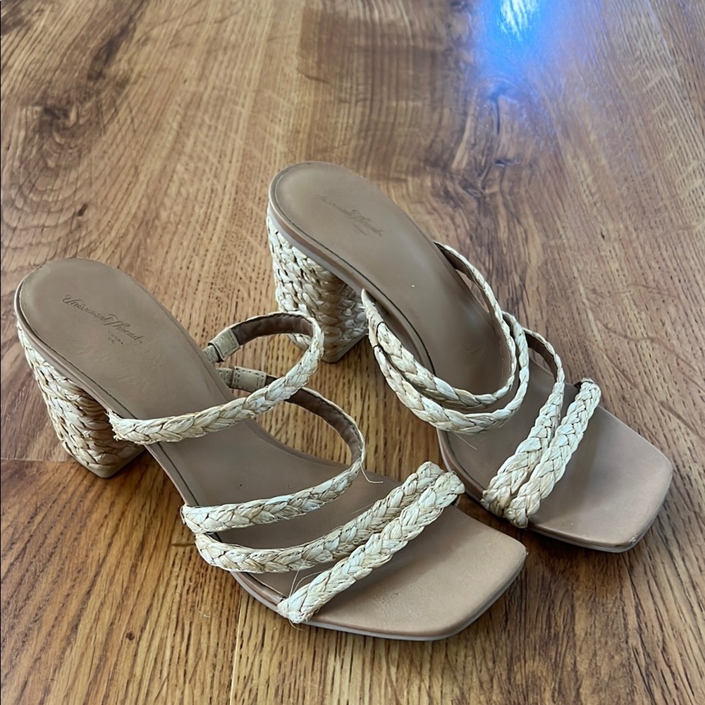 Universal Thread Tan Heeled Shoes with Elegant Design